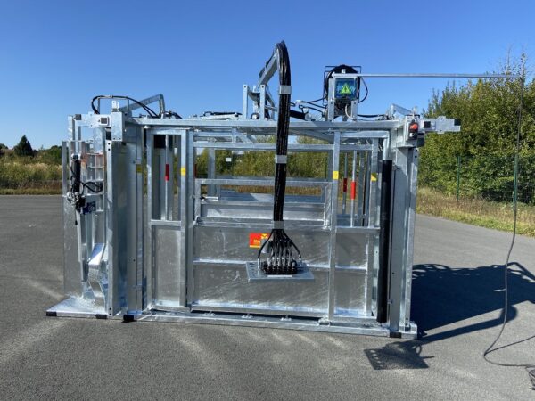 Hidraulinės staklės galvijams MARECHALLE PM 2855 - Image 3